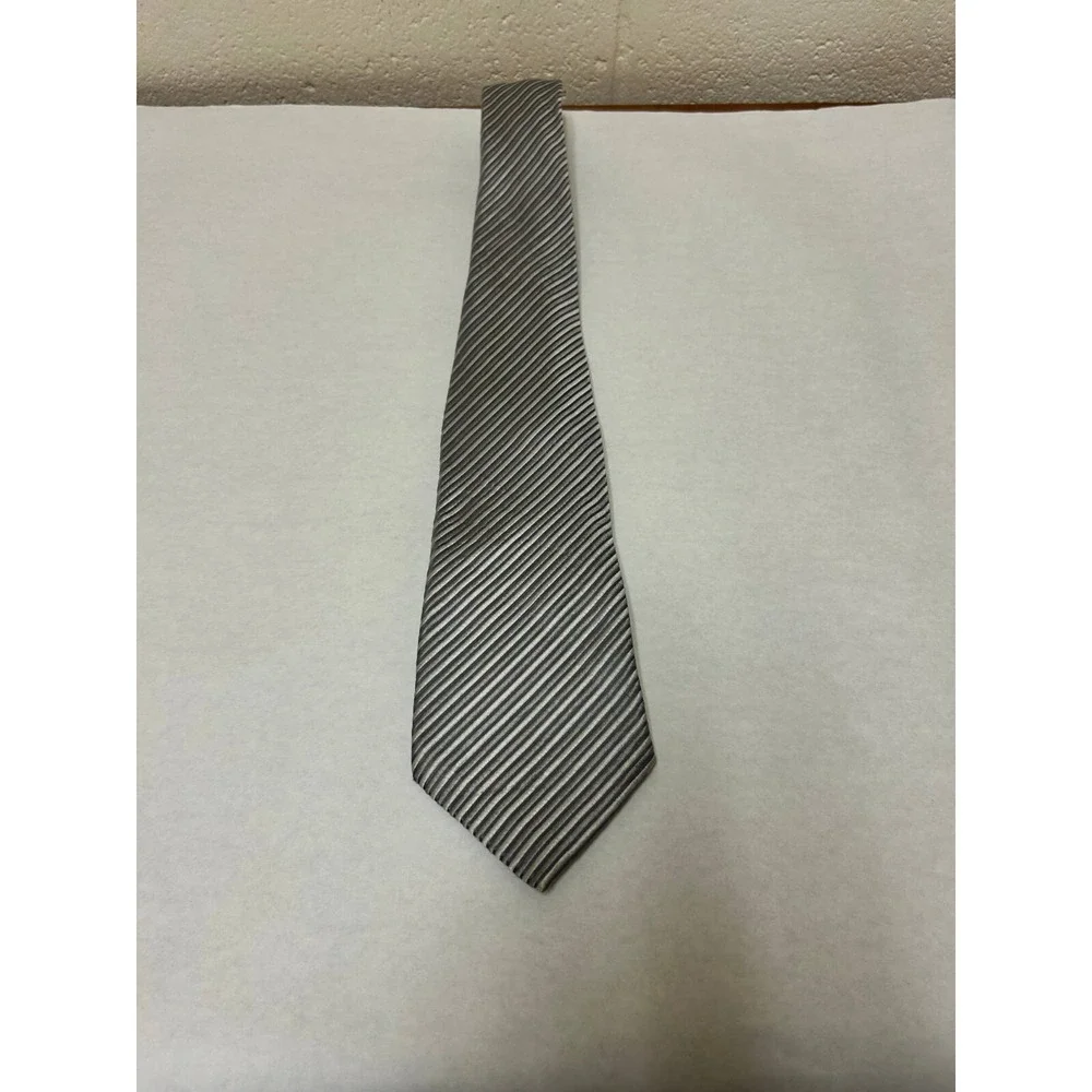 Donald J. Trump Signature Necktie Men's One Size Silver Striped‎ 100% Silk Logo